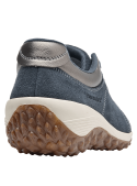 zapatilla azul casual de cuero para mujer, ideal para actividades diarias.