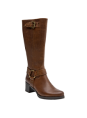 Bota de cuero café para mujer con diseño clásico de caña alta y tacón cuadrado, ideal para un look casual y versátil.