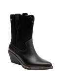 Bota negra de cuero para mujer, estilo casual con diseño clásico y silueta alargada que llega sobre el tobillo.