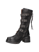 Bota negra de cuero para mujer, estilo militar con suela funcional y correas ajustables, ideal para un look casual y moderno.