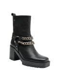 Botín negro de cuero para mujer, casual con cadenas y tacón cuadrado, ideal para un look urbano y rockero.