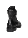Botín casual para mujer en cuero negro, con costuras visibles y cordones para ajuste personalizado y comodidad.