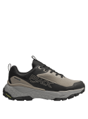 Zapatilla taupe de trail running para hombre, con suela gruesa y relieves para mejor agarre en terrenos variados.