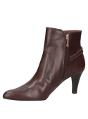 Botín café de cuero para mujer, altura al tobillo, ideal con jeans o vestidos para salidas nocturnas.