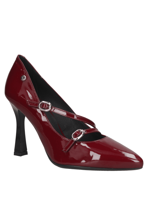 Zapato de cuero burdeo para mujer, estilo vestir, con diseño sofisticado y taco alto, ideal para eventos formales.