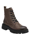 Calzado de cuero café para mujer, estilo militar con cordones, ideal para un look urbano y cómodo.