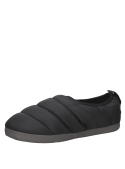 Pantufla casual negra para hombre, ofrece soporte y funcionalidad, ideal para quienes valoran la comodidad moderna.
