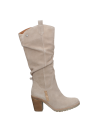 Bota casual de cuero beige para mujer, resistente y cómoda, ideal para días invernales.