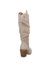 Bota de cuero beige para mujer, diseño moderno, taco bloque de 8 cm, caña de 35 cm.