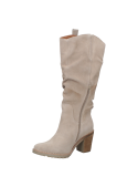 Bota beige de cuero para mujer, estilo casual, ideal para invierno, con taco bloque y caña alta.