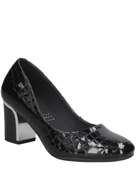 Zapato de cuero negro para mujer, estilo charol, clásico y elegante, ideal para eventos formales y semi-formales.