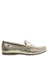 Calzado mocasín de cuero oro para mujer, sofisticado y cómodo, adecuado para ocasiones casuales y semiformal.