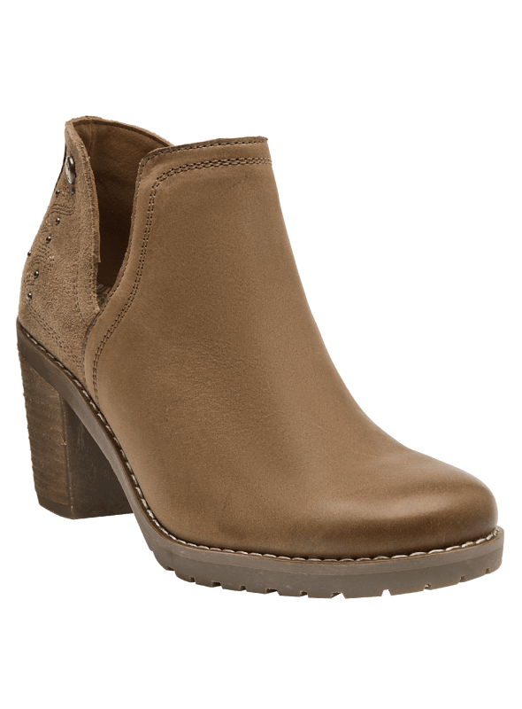 Botín negro de cuero para mujer, con diseño moderno y tachas metálicas, ideal para un look casual chic y elegante.