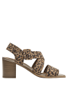 Elegante sandalia de cuero en animal print para mujer, perfecta para combinar con vestidos livianos o pantalones amplios.