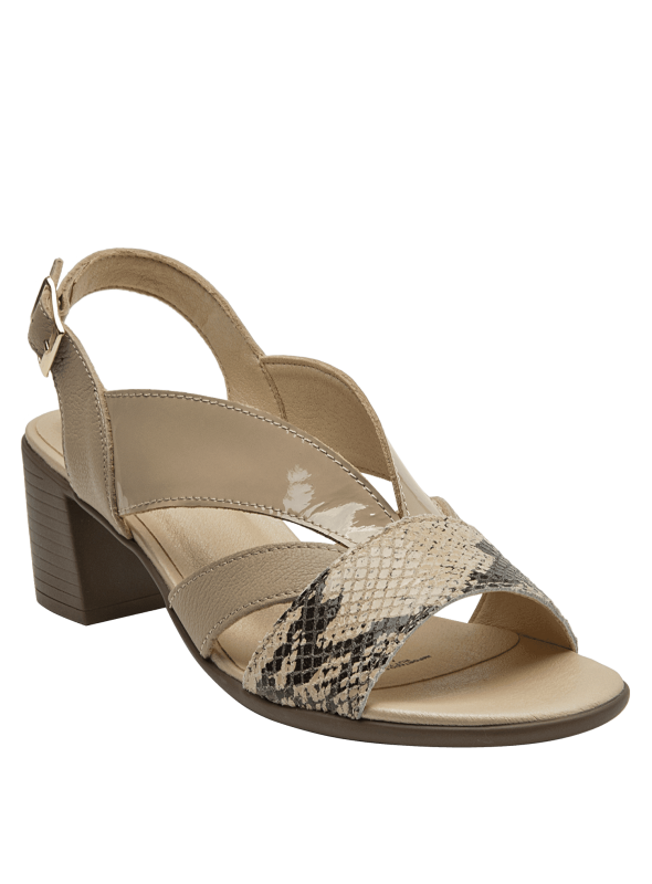 Sandalia negra de cuero para mujer con taco bloque de 6 cm, estilo casual y punta abierta.