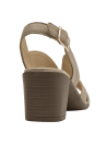 Elegante sandalia de cuero beige para mujer, perfecta para un look casual y moderno en días cálidos.