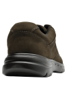 Zapato casual de hombre en cuero gamuzado moro, ideal para un look juvenil y vibrante.