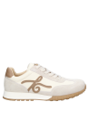zapatilla urbana femenina blanca, perfecta para un look relajado y moderno, adecuada para paseos por la ciudad.