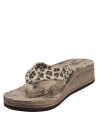 Sandalia de mujer animal print con taco cuña de 4.3 cm y punta abierta.