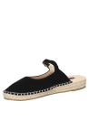 Alpargata negra de cuero para mujer con correa ajustable en el talón y costuras contrastantes para un estilo casual.