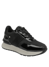 Zapatilla negra de cuero con cordones redondos, diseño versátil para salidas informales o días de compras.