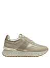 zapatilla beige de cuero para mujer, cómoda y estilosa, adecuada para tardes con amigos o días de compras.