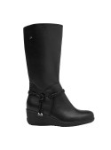 Botas negras de cuero para mujer, combinan elegancia y funcionalidad, ideales para climas fríos.