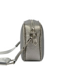 Bolso casual gris metálico con correa ajustable de nylon, ideal para estilo urbano.
