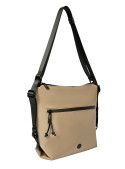 Práctica mochila beige de nylon, cómoda y resistente para actividades cotidianas.