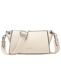 Bandolera de PU texturizado en color crema, perfecta para combinar con jeans o vestido.