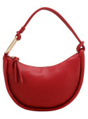 Cartera moderna roja con textura rugosa, perfecta para un look sofisticado.
