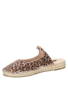 Alpargata de cuero animal print leopardo para mujer en tonos café y negro, estilo casual sofisticado.