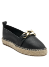 Calzado casual femenino en cuero negro con adorno dorado y suela de yute.