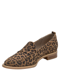 Mocasín casual de cuero con estampado leopardo, ideal para estilo diario.