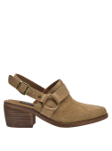 Calzado mule camel de cuero para mujer con detalles metálicos y estilo boho-chic.