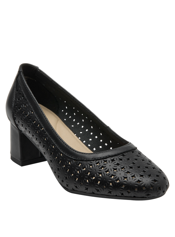 Zapato casual de cuero negro con detalles calados en forma de flores, cómodo para largas jornadas.