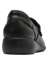 Zapato de cuero negro casual para mujer con diseño entrelazado elegante y clásico.