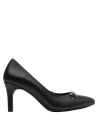 zapato de cuero negro con tacón para mujer, diseño clásico y detalle dorado que añade distinción