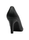 elegante zapato de cuero negro para mujer, ideal para ocasiones formales y ambientes de oficina