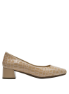 Calzado de cuero beige para mujer, estilo formal con taco medio, combina con trajes y vestidos midi.