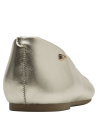 Ballerina de cuero dorado para mujer, diseño elegante y moderno con textura en la punta.