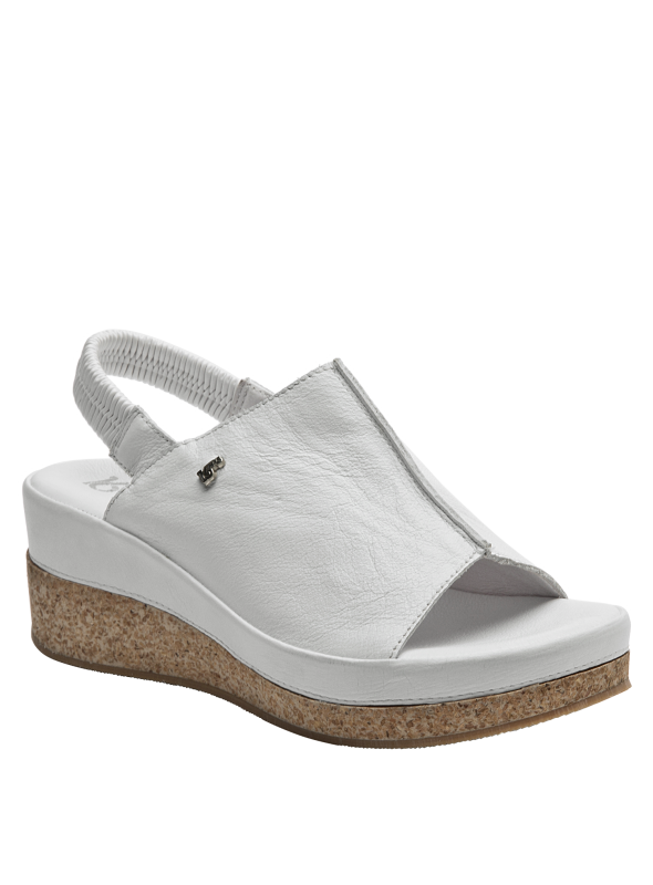 Sandalia de cuero blanco con diseño elegante y suela cómoda para uso diario.
