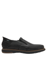 Zapato de cuero negro sofisticado, adecuado para almuerzos de negocios y cenas casuales.
