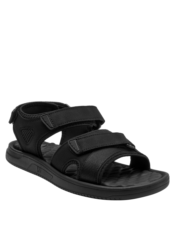 Sandalia negra sintética de hombre, versátil para combinar con ropa casual en paseos urbanos.