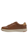 zapato de hombre en cuero café, minimalista con interior acolchado para mayor confort.