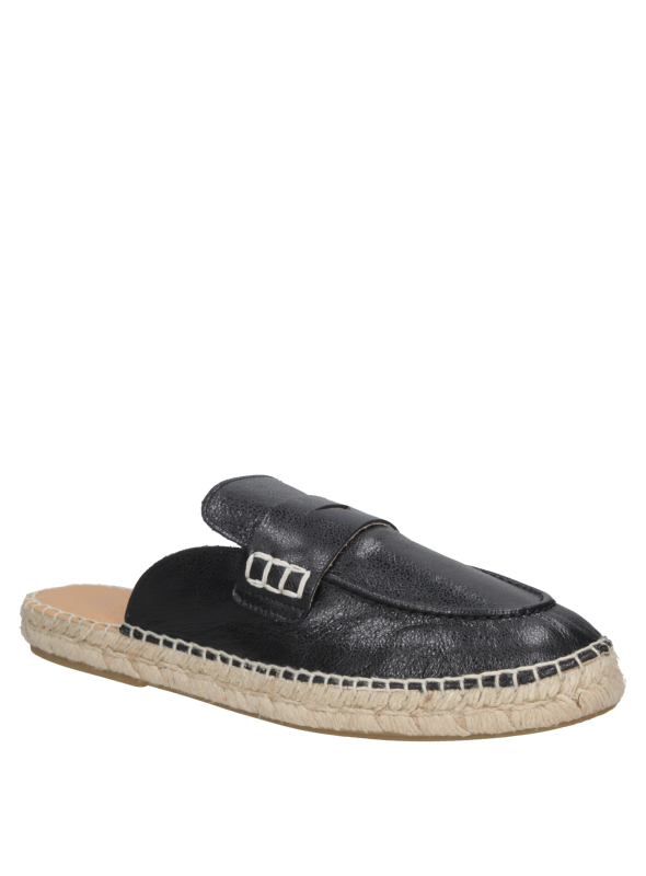 Alpargata de cuero negro para mujer, diseño moderno con suela de esparto rústica.