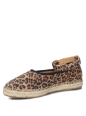 Calzado casual de cuero animal print leopardo, suela de yute, estilo chic para mujer con hebilla decorativa.