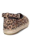 Alpargata de cuero animal print leopardo para mujer, diseño casual, patrón café y negro con hebilla dorada.