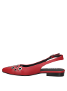 Slingback de cuero rojo con correa ajustable para un calce cómodo y seguro.