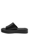 Sandalia casual de cuero negro con plataforma media y diseño sencillo para mujer.